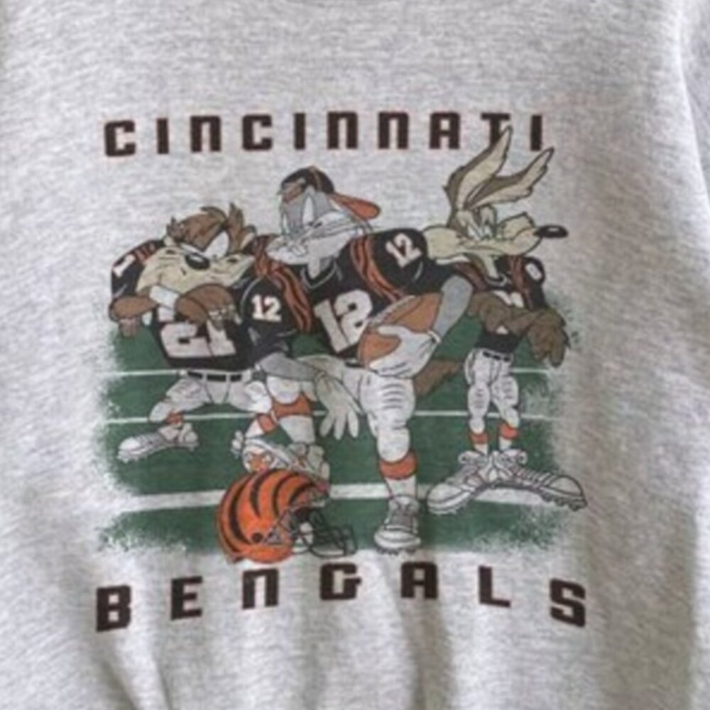 Vtg Cincinnati Bengals Looney Tunes football Crewneck Shirt, NFL Bengals - Picture 2 of 4